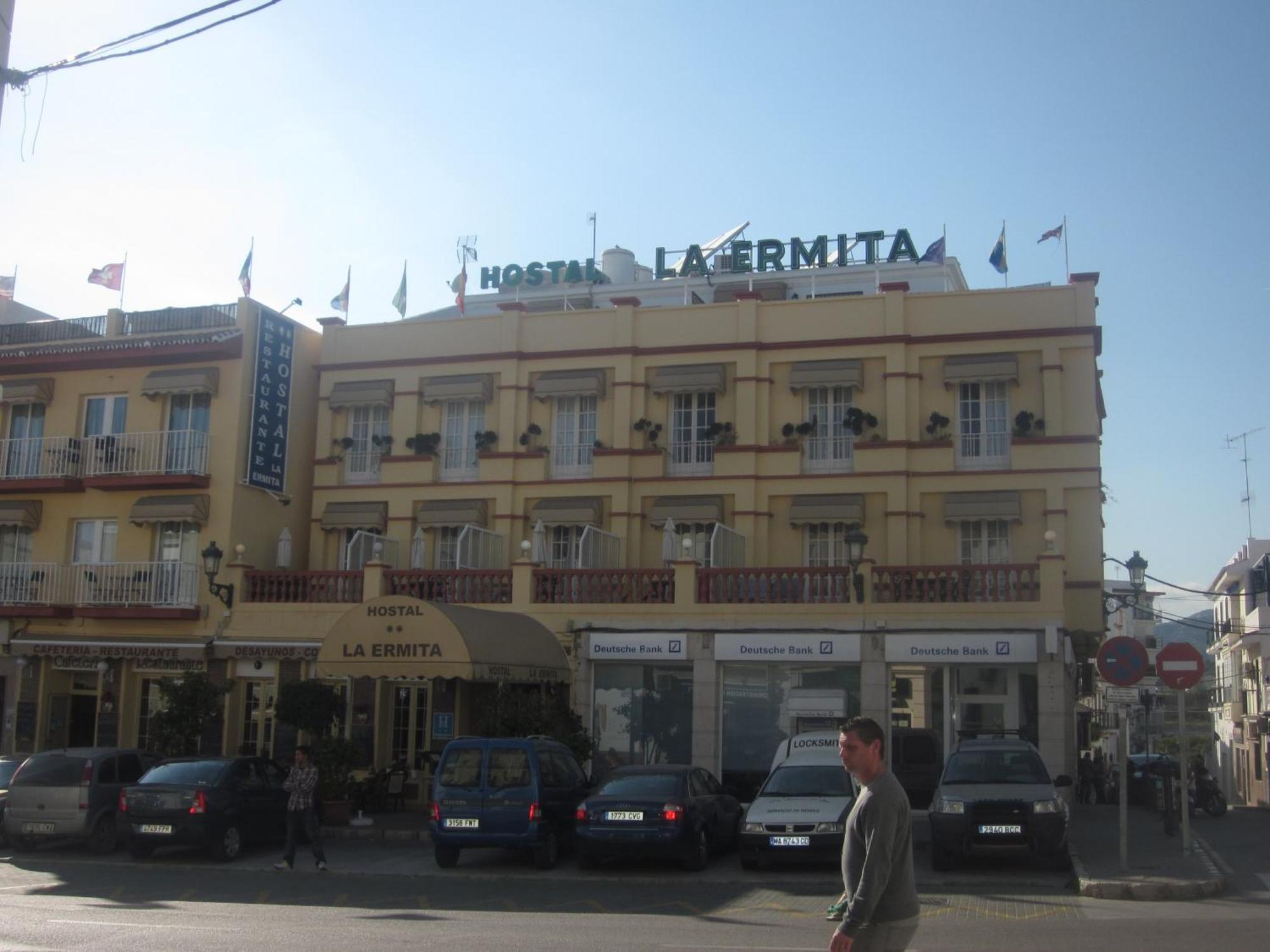 Hostal La Ermita Нерха Екстериор снимка