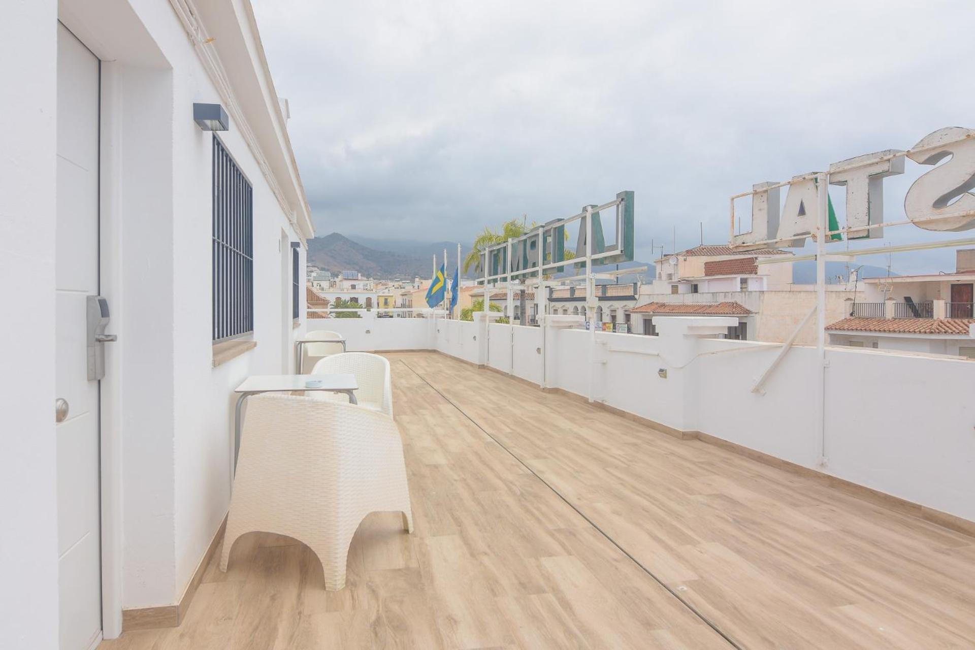 Hostal La Ermita Нерха Екстериор снимка