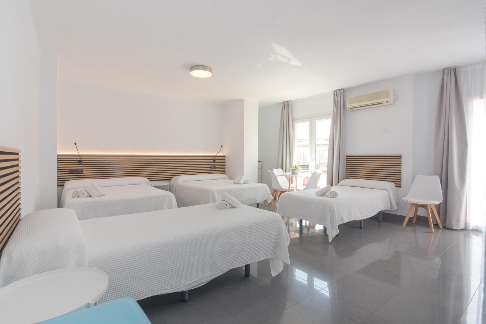 Hostal La Ermita Нерха Екстериор снимка
