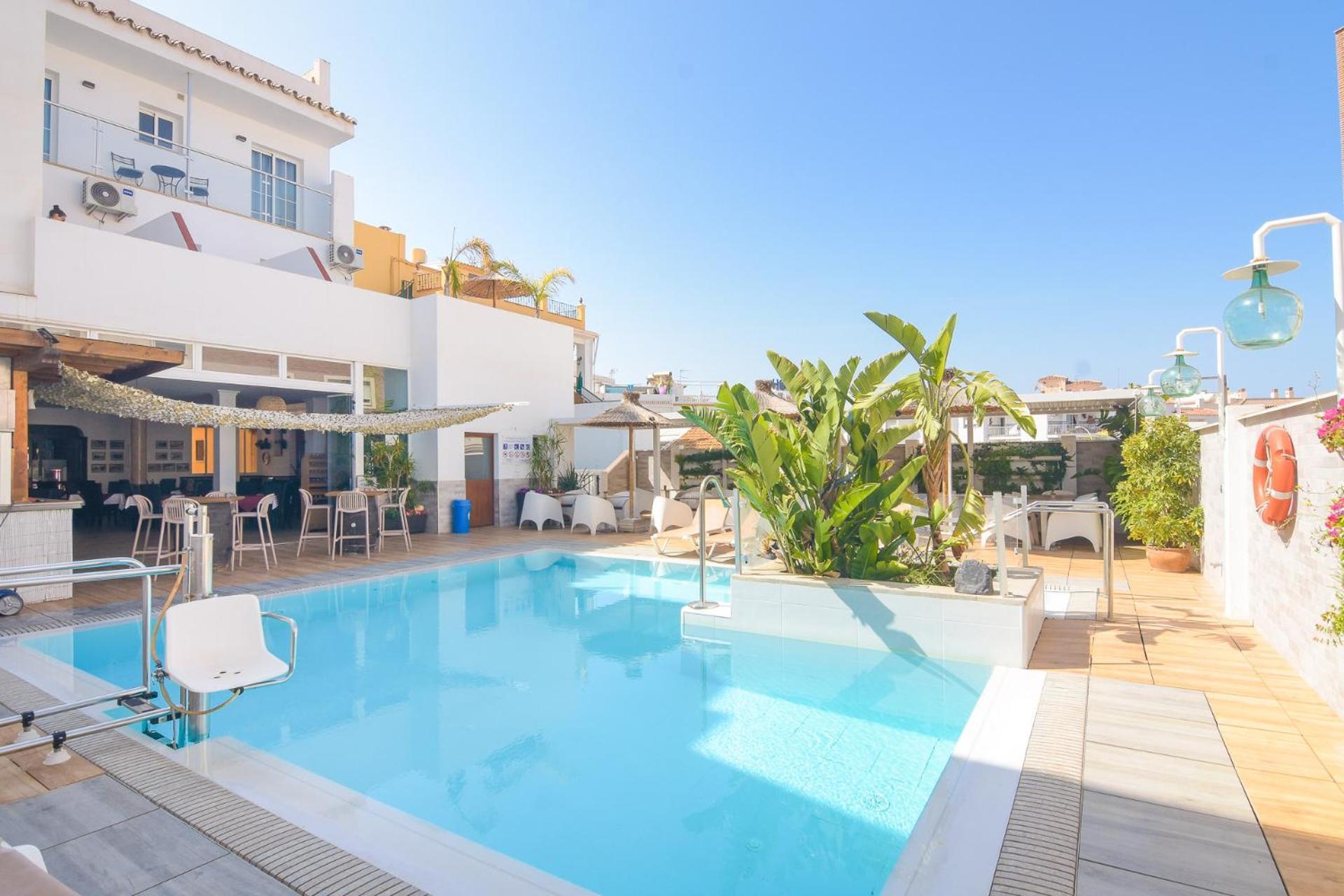 Hostal La Ermita Нерха Екстериор снимка